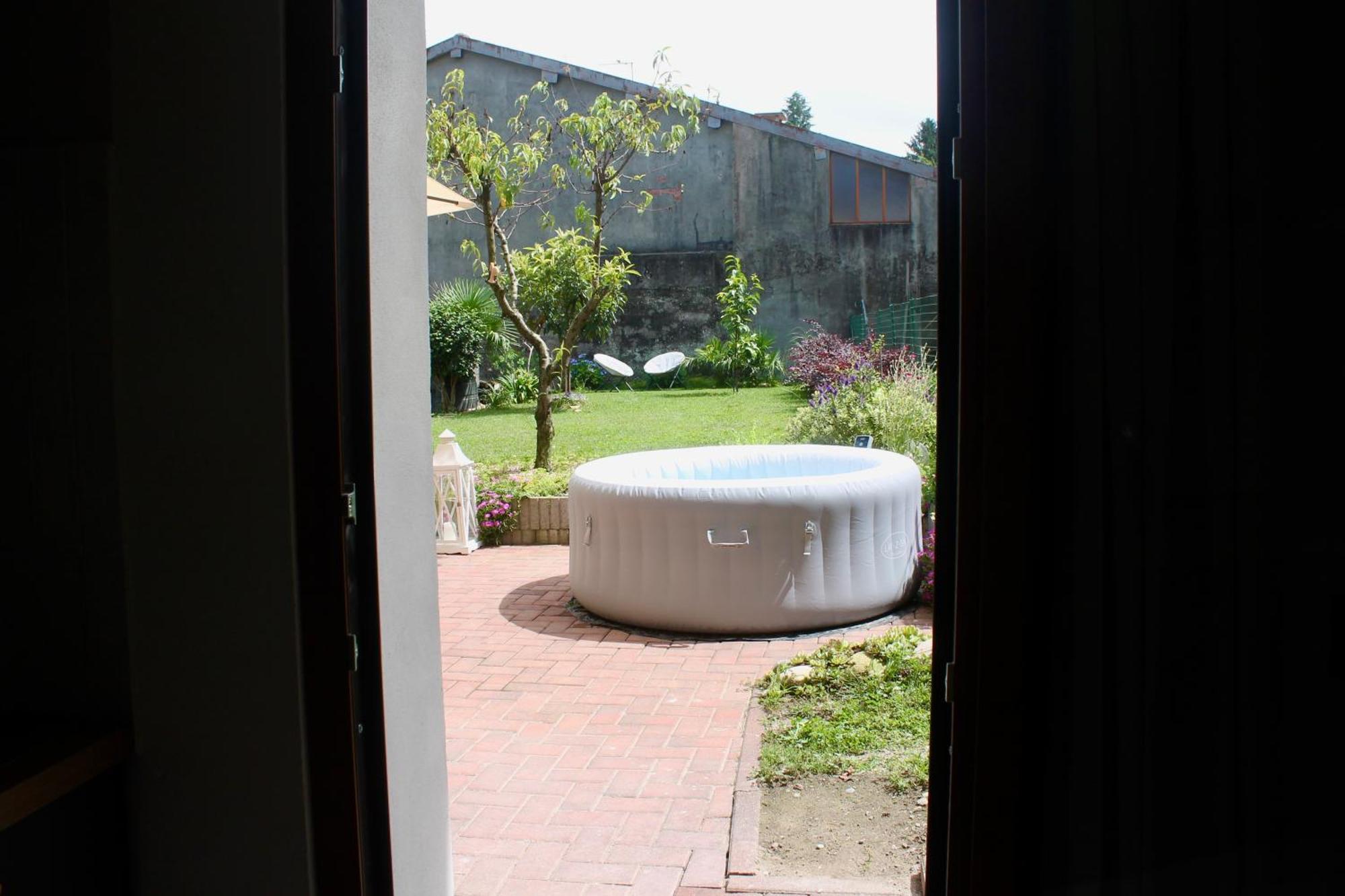 Il Cortile Del Borgo Villa Borgo Ticino Bagian luar foto