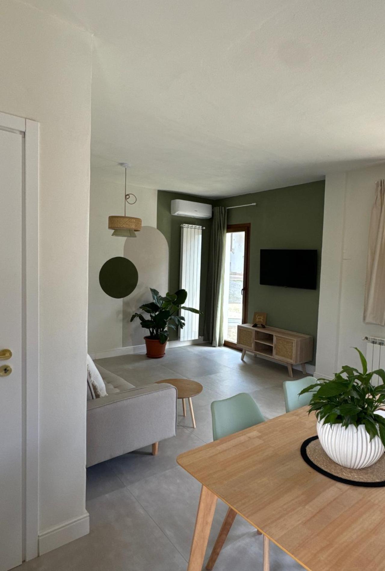 Il Cortile Del Borgo Villa Borgo Ticino Bagian luar foto