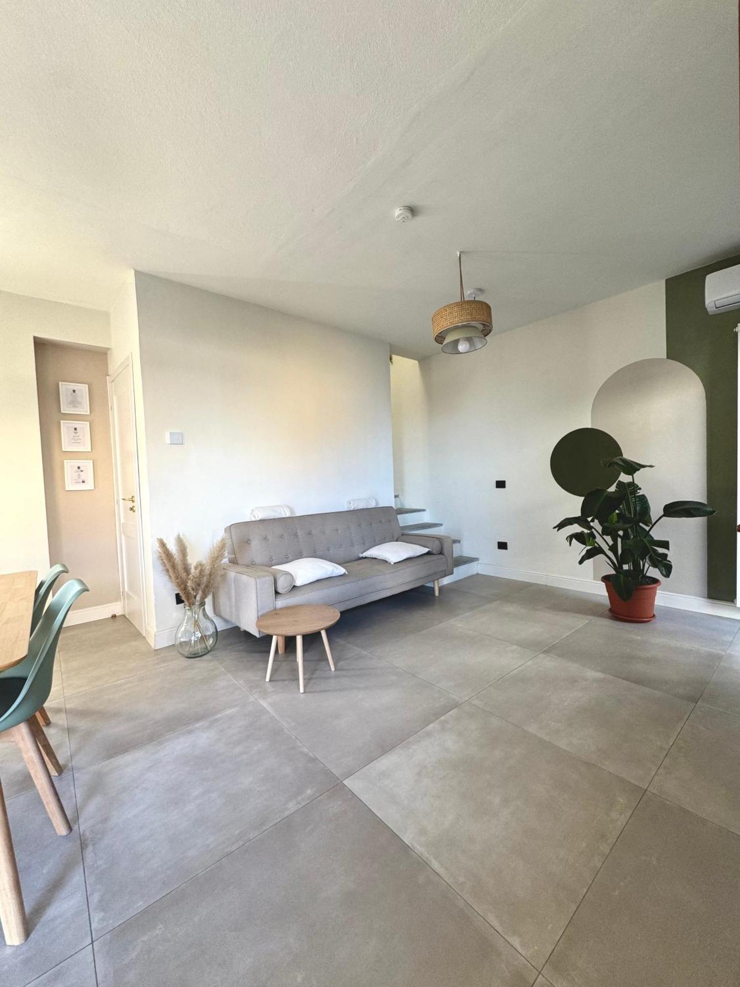 Il Cortile Del Borgo Villa Borgo Ticino Bagian luar foto